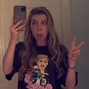 Meet your Posher, Savannah